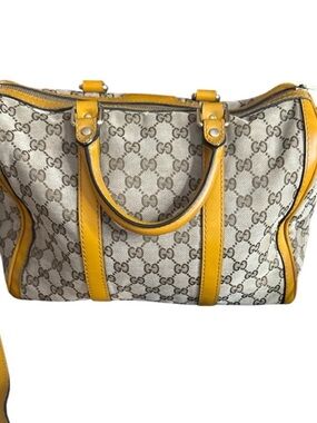 Authentic Gucci Boston bag with strap